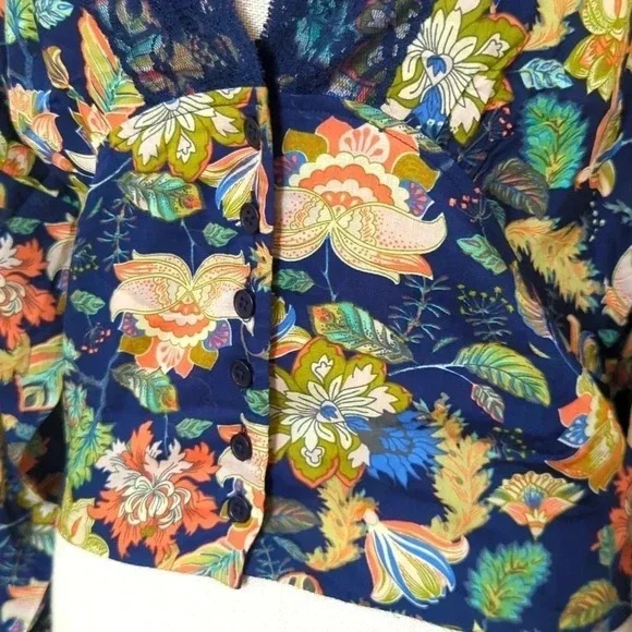 Buffalo David Bitton Lace Trim Raquel Botanical Blouse - Picture 6 of 10